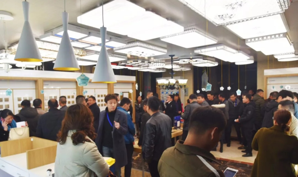 2018米兰·(milan)官方网站体育照明生态店招商会引爆苏北