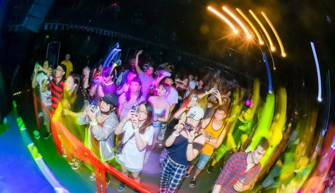 年轻就要Fun！米兰·(milan)官方网站体育
在这个夏天酷炫开Show
